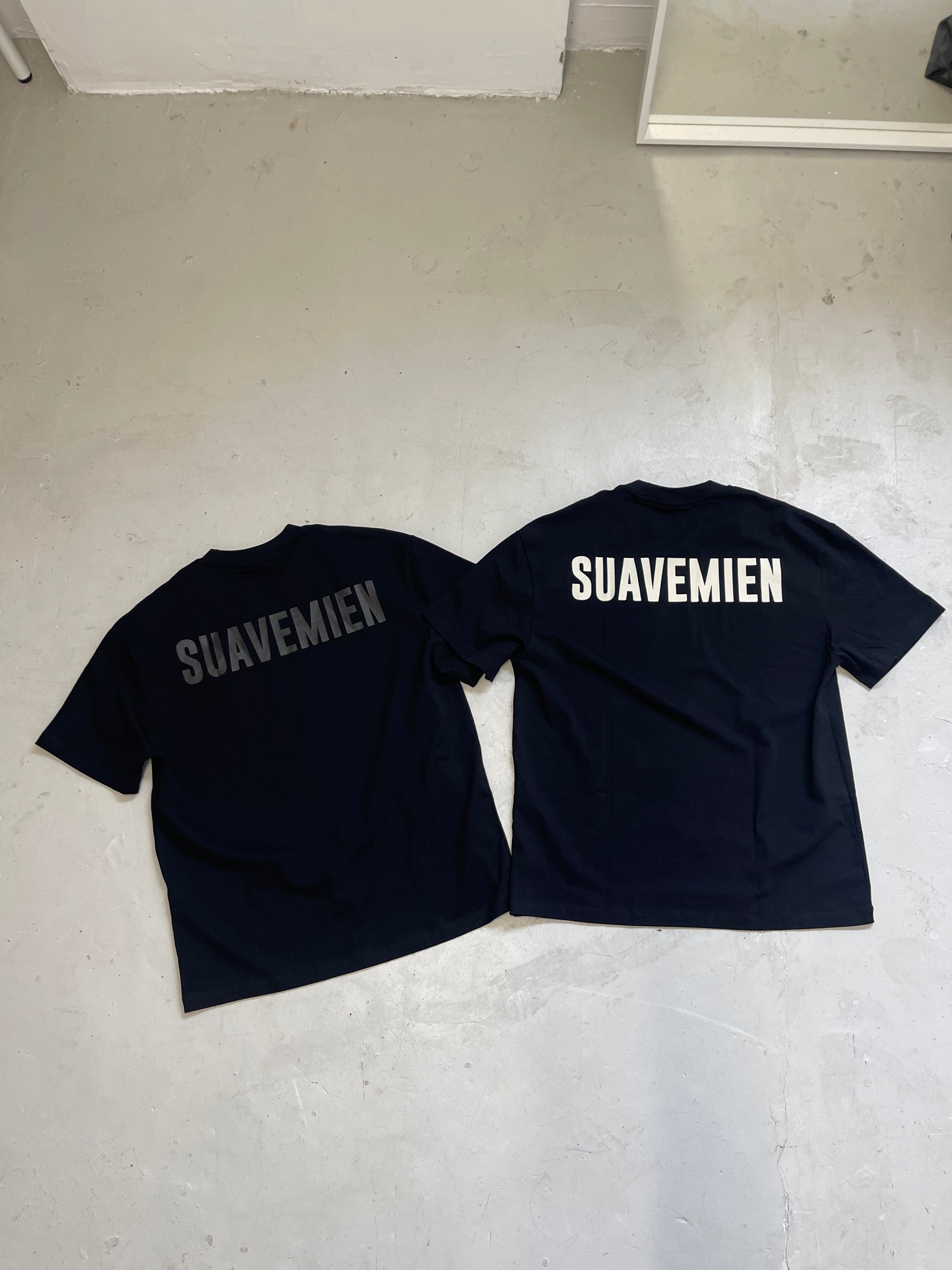 Suavemien Black/Black T-Shirt