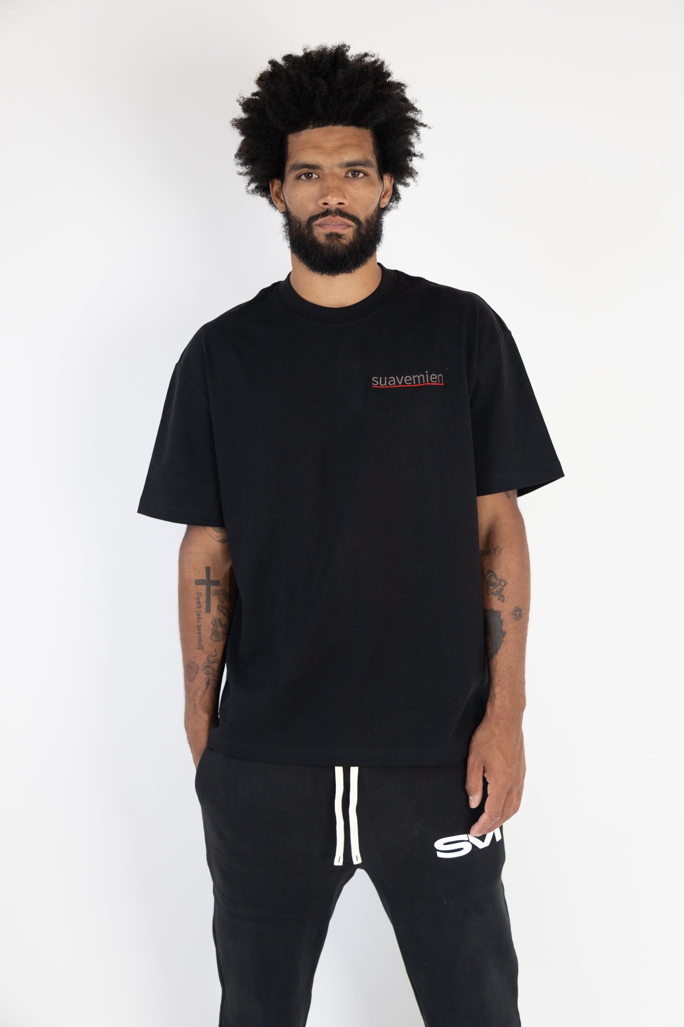 Suavemien Black/Black T-Shirt