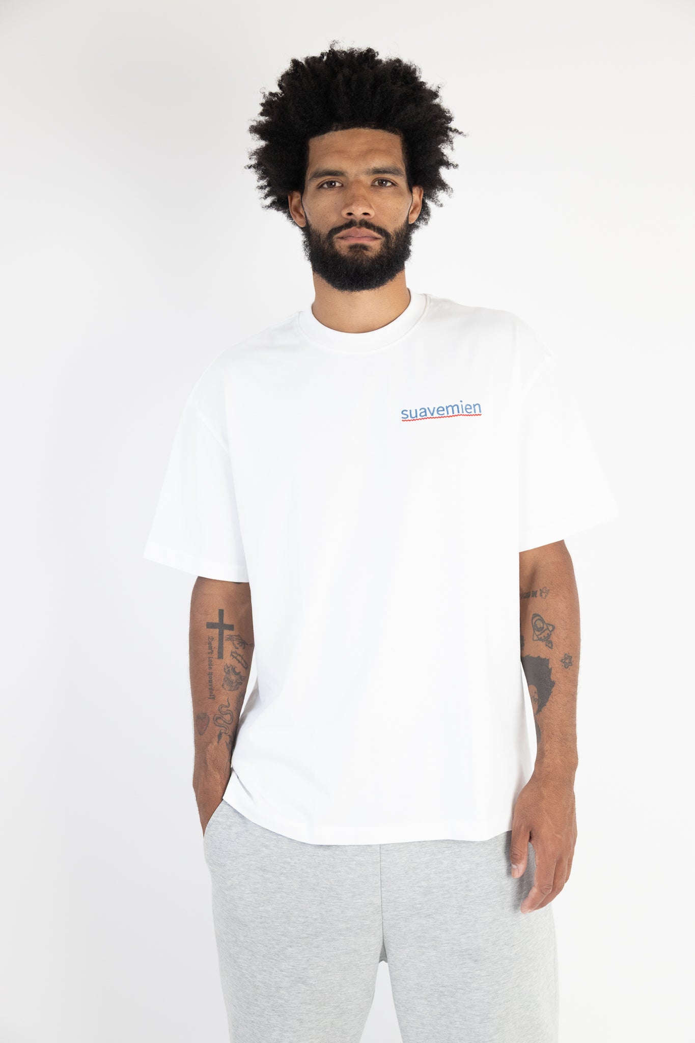 Suavemien White/Navy T-Shirt
