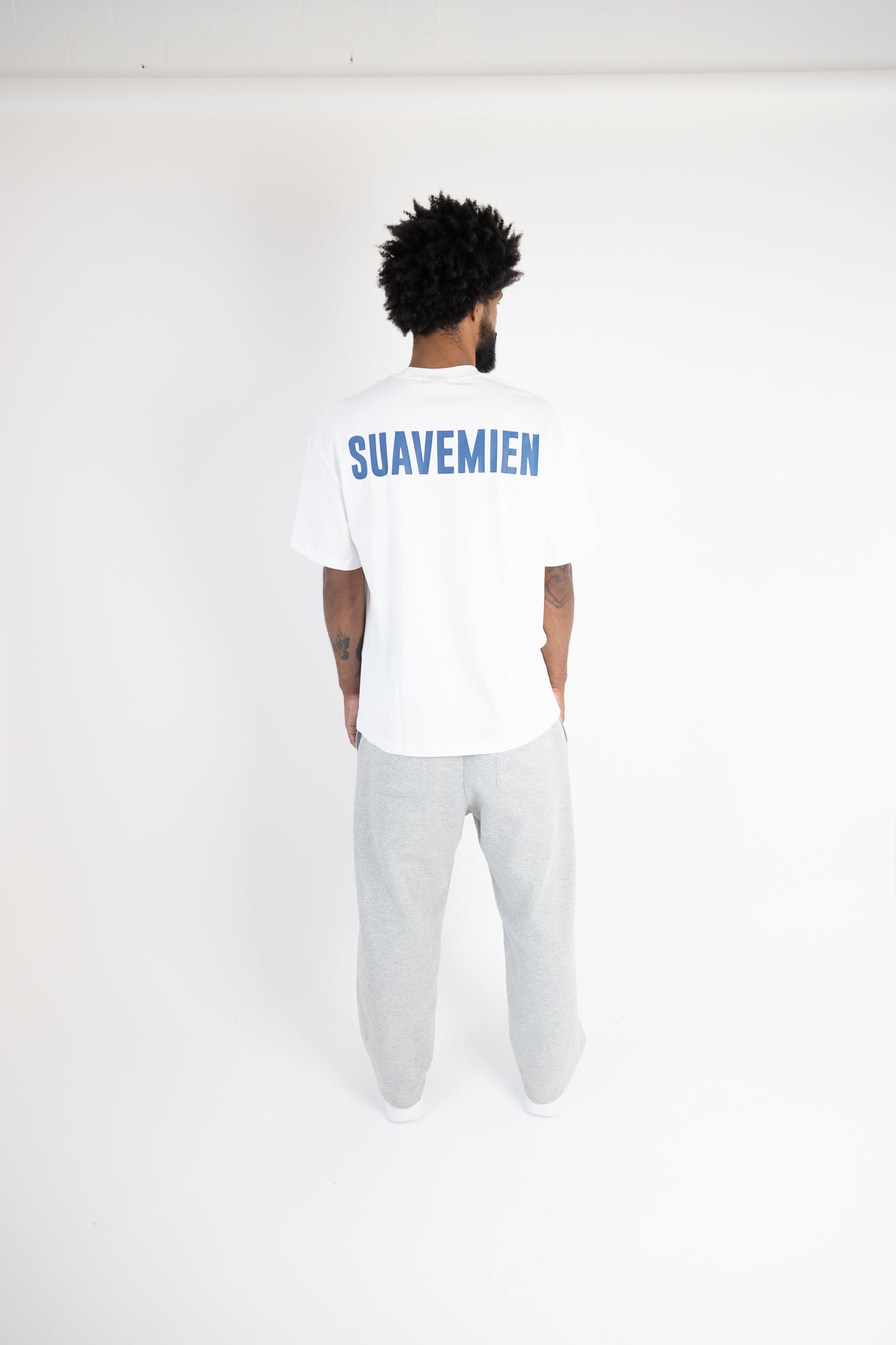 Suavemien White/Navy T-Shirt