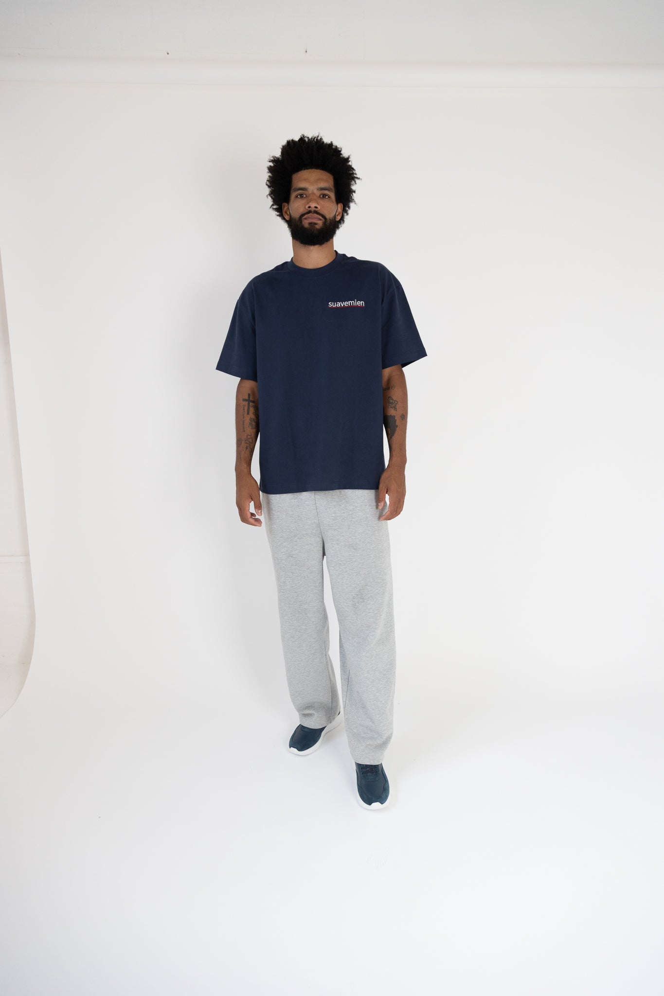 Suavemien Navy/White T-Shirt